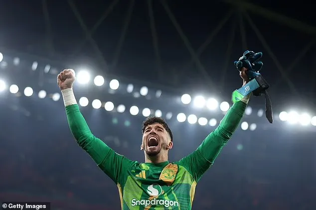 跟队：贝西克塔斯冬窗求购巴因迪尔曼联拒绝，今夏可能离队