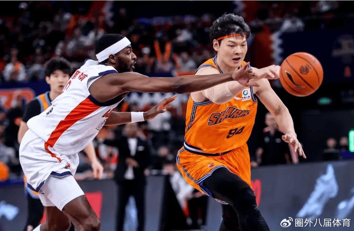 芒果体育在线登入-郭艾伦缺席,上海大胜广州!张镇麟9中1狂打铁,王哲林破万分大关|上海队|洛夫顿|浙江队|浙江男篮|上海男篮_新浪体育_新浪新闻