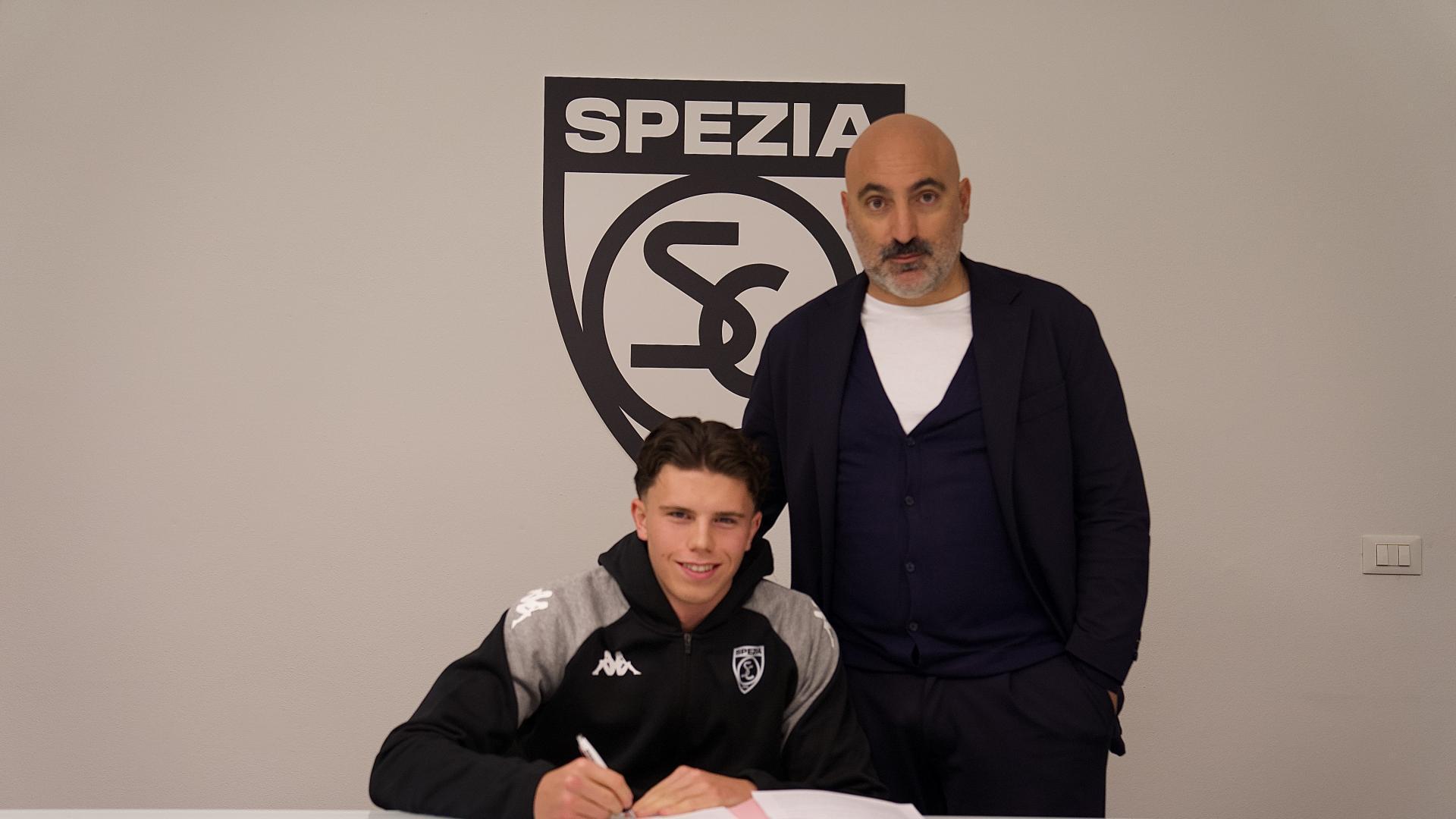 奇异果体育app-官方：罗马19岁中场罗马诺租借加盟意乙斯佩齐亚