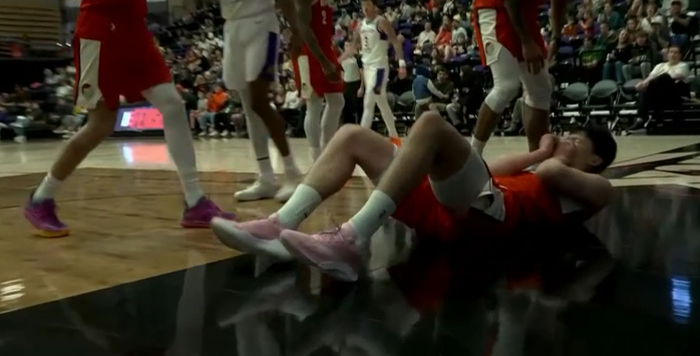 奇异果体育app-最后10分钟遭弃用！杨瀚森背靠背15+9+5献暴扣 被肘击后下场|太阳|NBA发展联盟|菲尼克斯太阳队|杨翰森|nba_新浪体育_新浪新闻