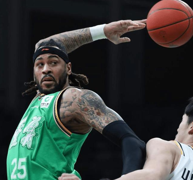 芒果体育官网首页-13投砍21分13板3帽！防守大闸成辽篮逆转头号功臣，杨鸣没看错你