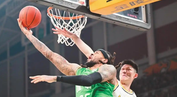 芒果体育官网首页-13投砍21分13板3帽！防守大闸成辽篮逆转头号功臣，杨鸣没看错你