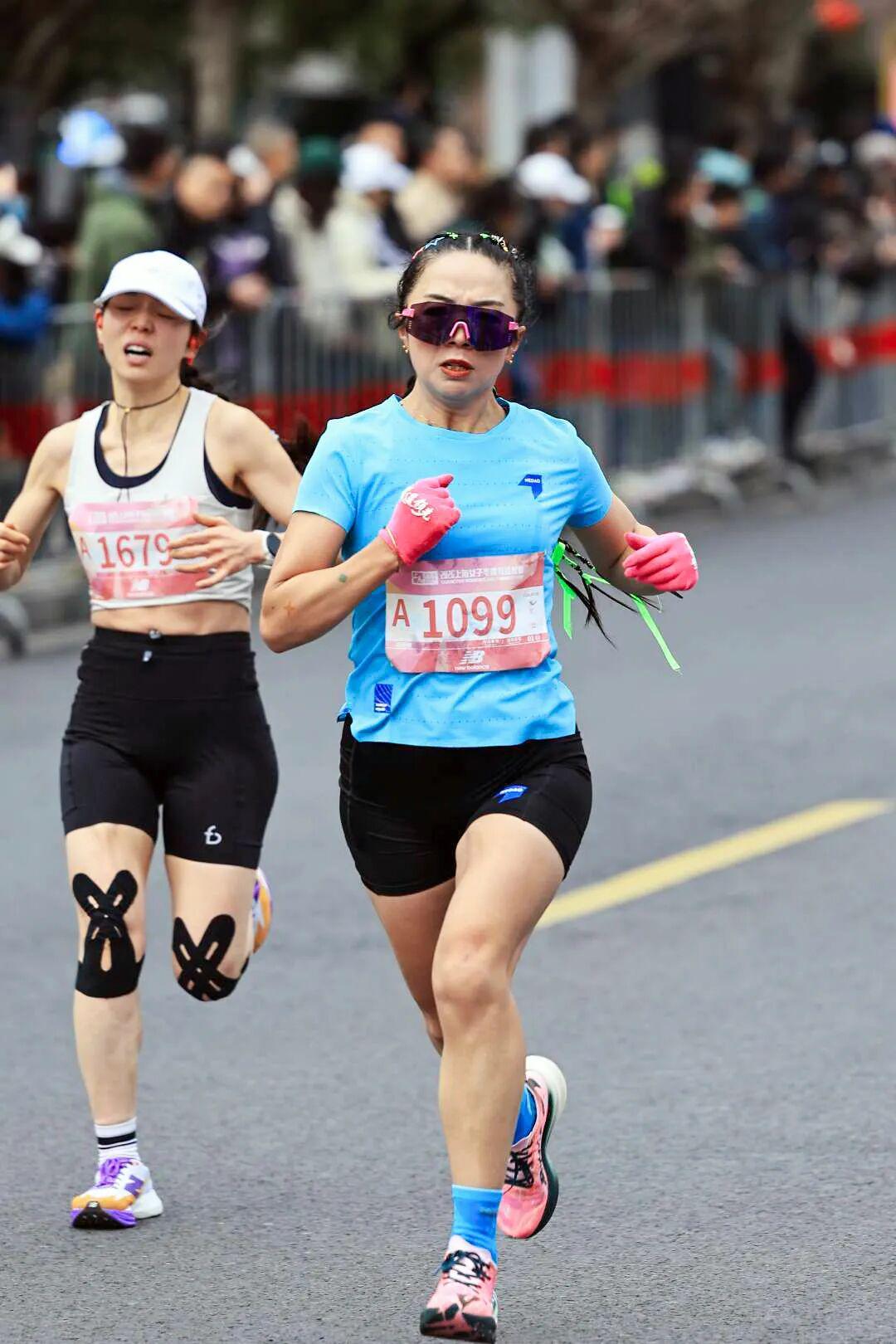 芒果体育在线登入-Sub132的八名女跑者,定义上海女子半马的她力量